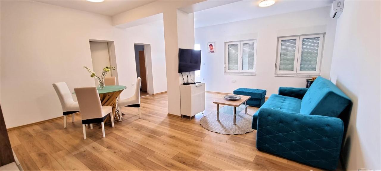 Apartments Prince & Tiffany Novalja Zewnętrze zdjęcie