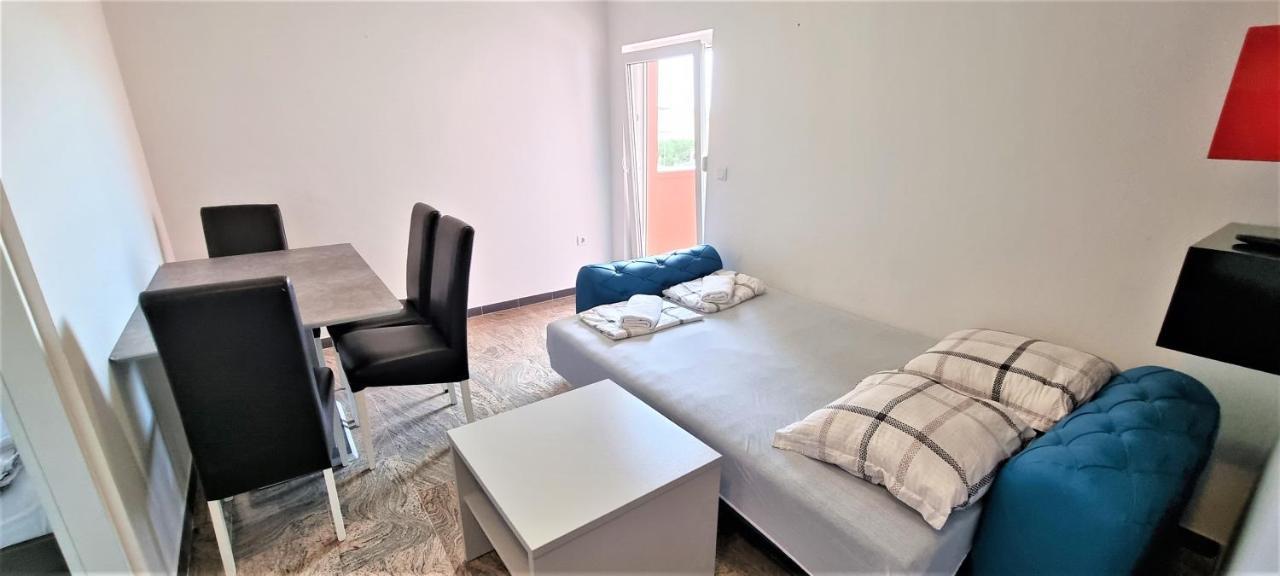 Apartments Prince & Tiffany Novalja Zewnętrze zdjęcie