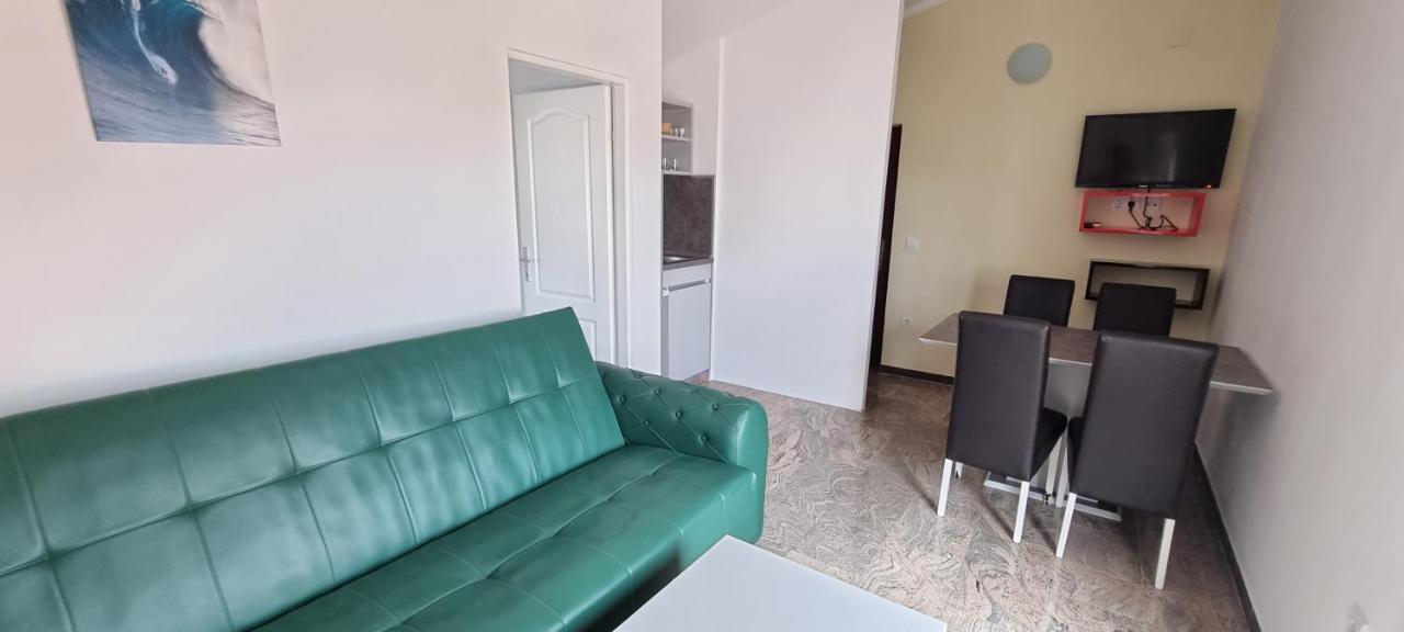 Apartments Prince & Tiffany Novalja Zewnętrze zdjęcie