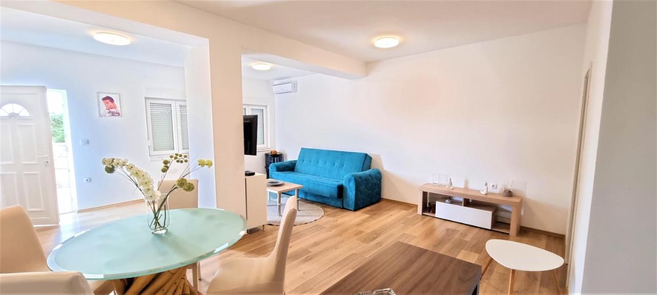 Apartments Prince & Tiffany Novalja Zewnętrze zdjęcie