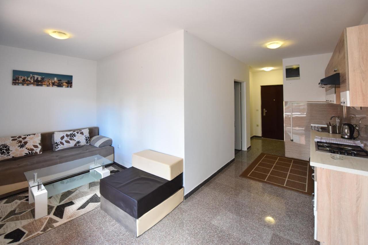 Apartments Prince & Tiffany Novalja Zewnętrze zdjęcie