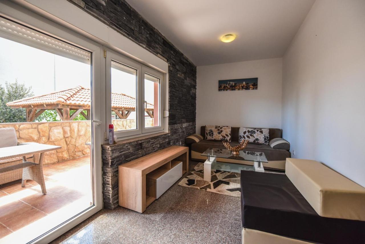 Apartments Prince & Tiffany Novalja Zewnętrze zdjęcie