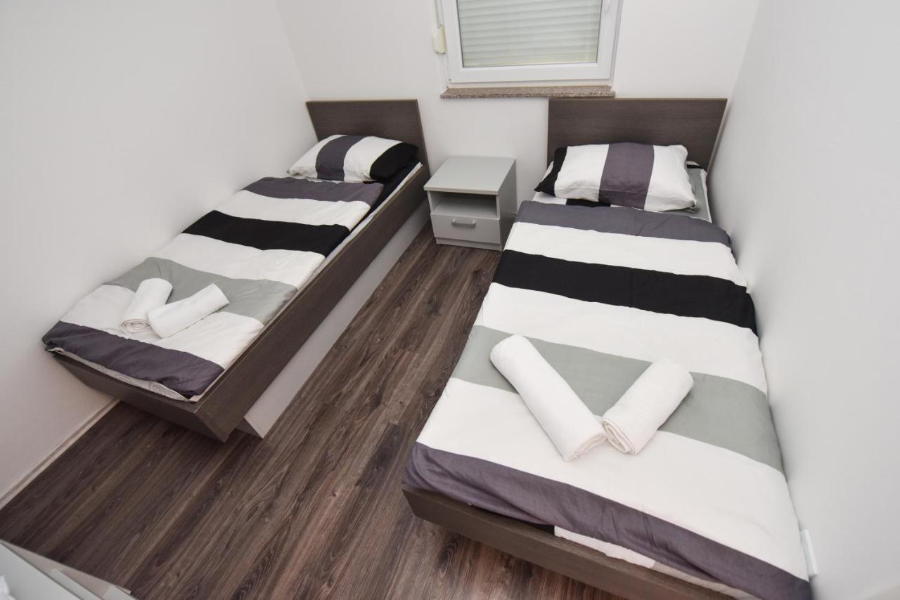 Apartments Prince & Tiffany Novalja Zewnętrze zdjęcie