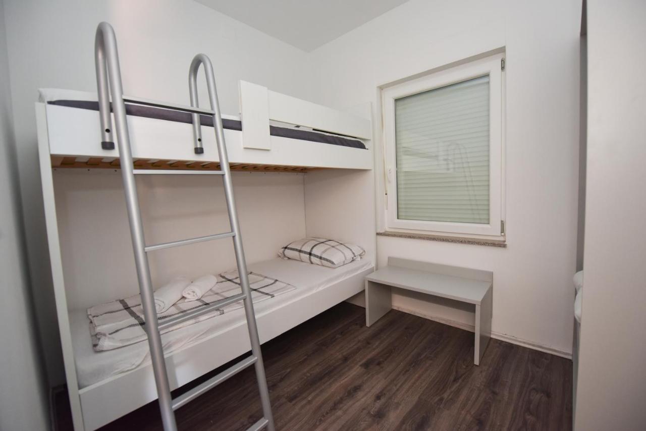 Apartments Prince & Tiffany Novalja Zewnętrze zdjęcie