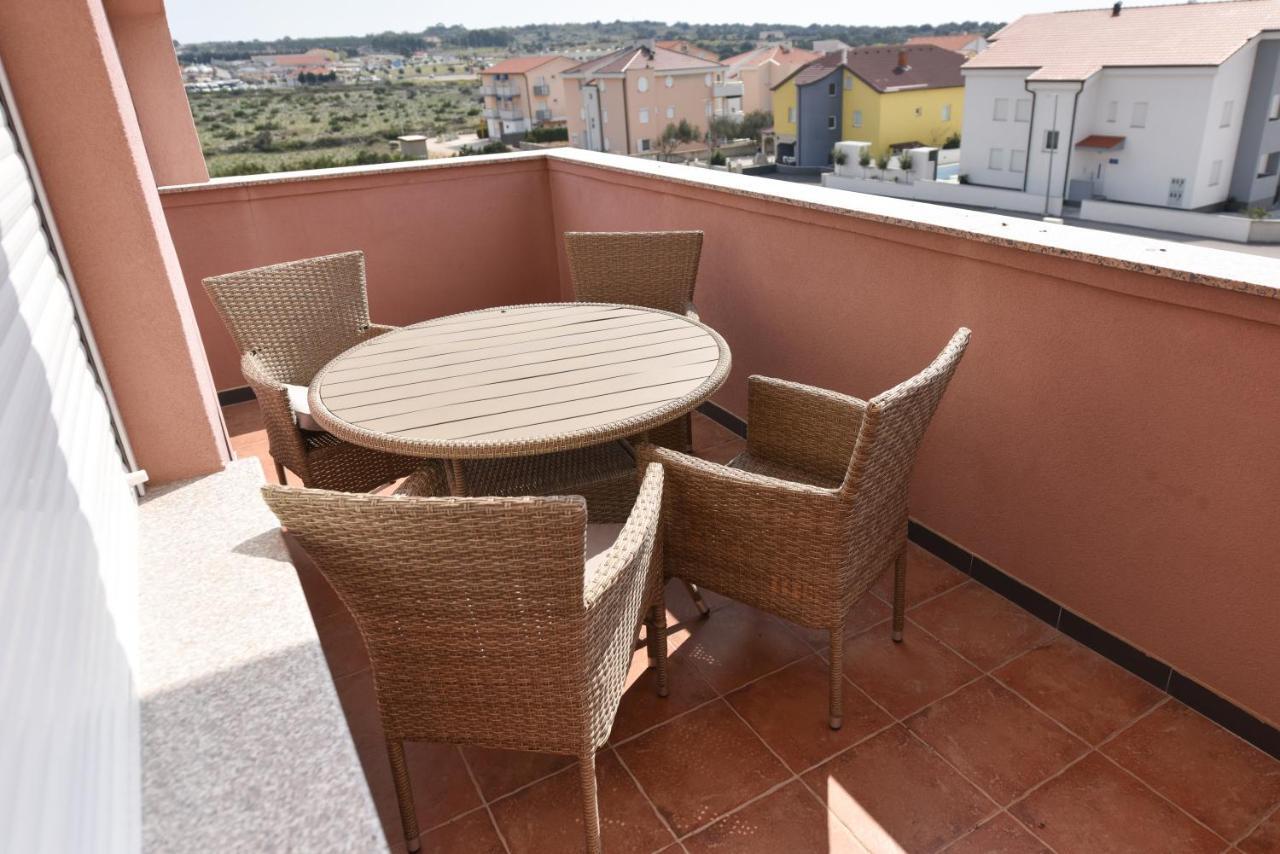 Apartments Prince & Tiffany Novalja Zewnętrze zdjęcie